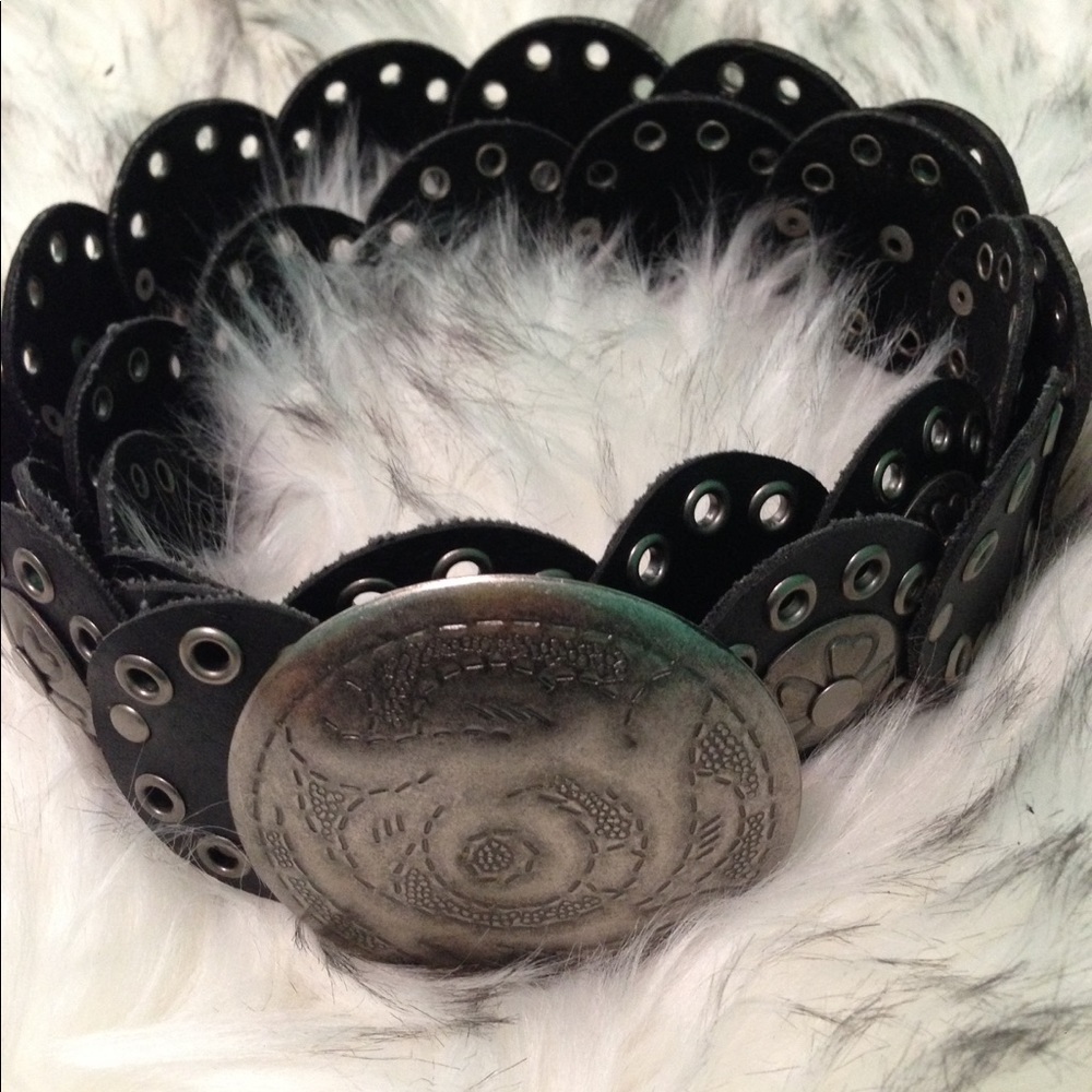 Women belts with metal buckles, color black